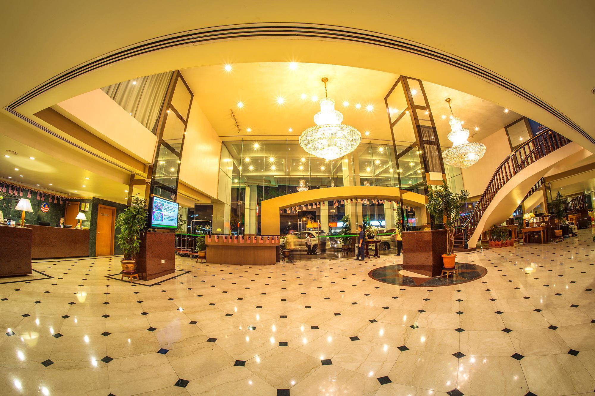 Mega Hotel Sdn Bhd Miri Buitenkant foto